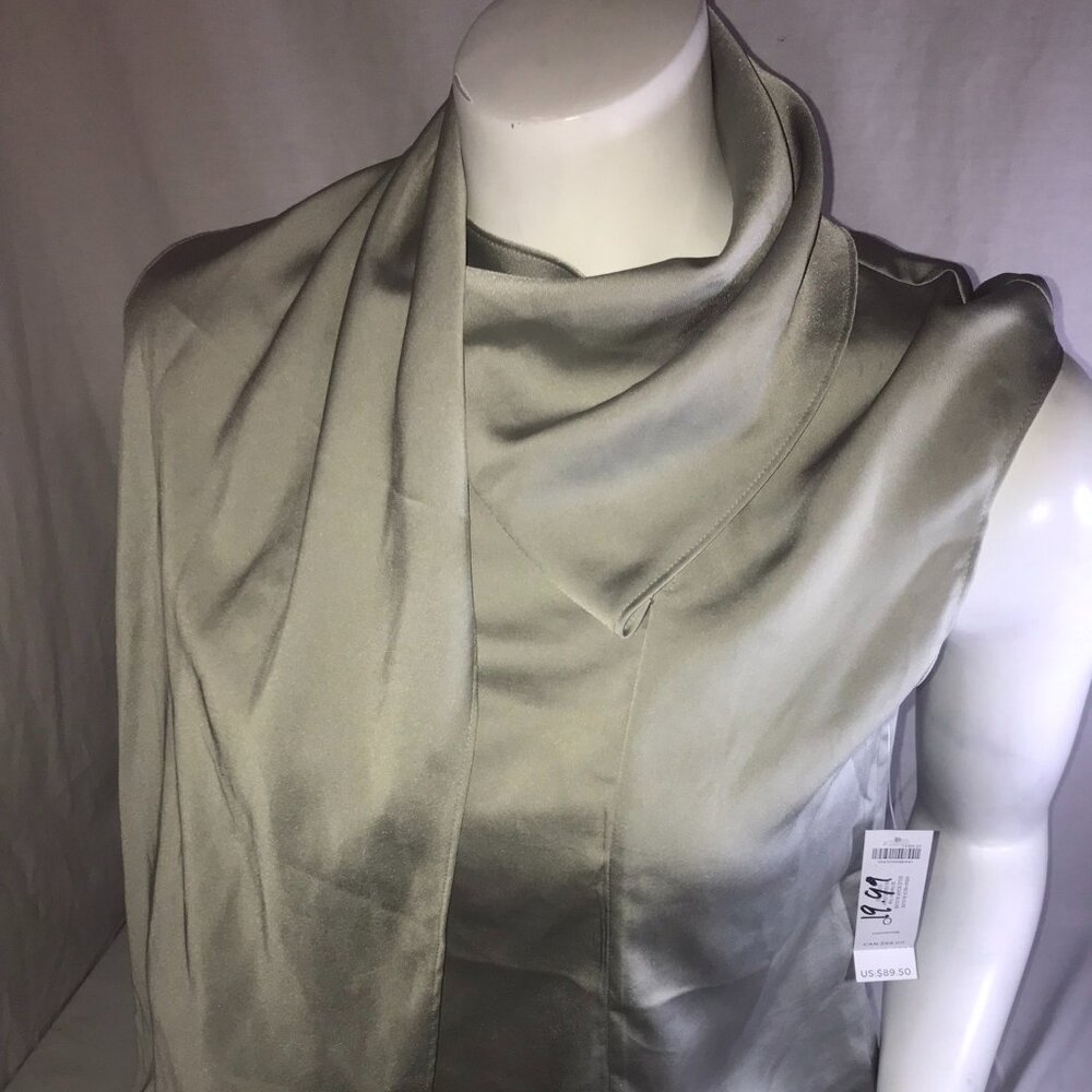 Chicos Dark Green Sleeveless Blouse With Built-in Scarf Versatile Size 0